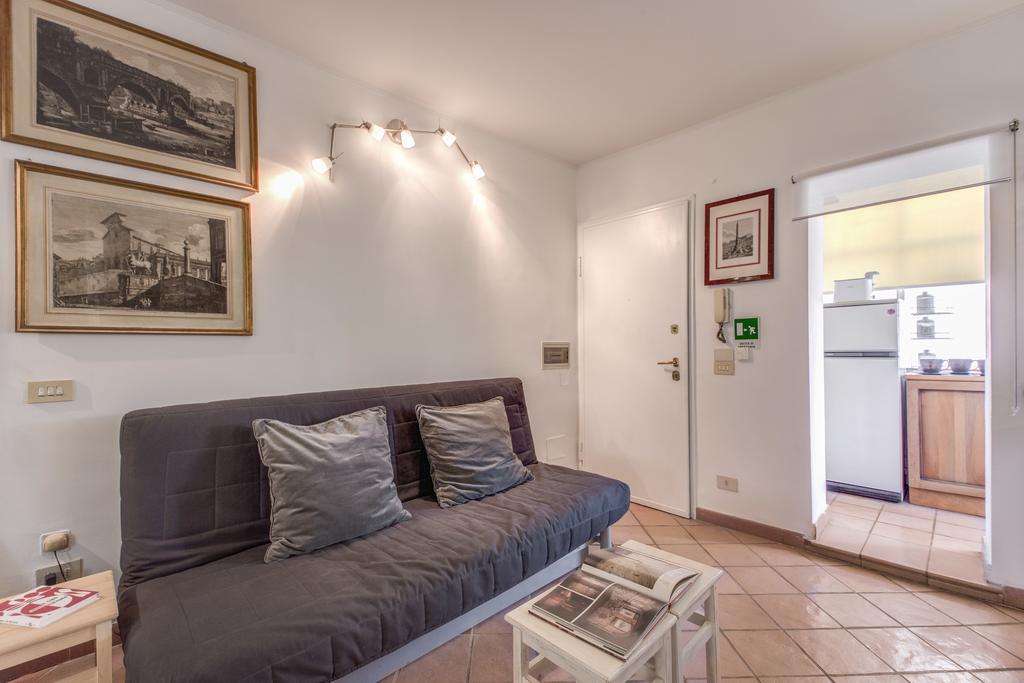 Frangipane Apartment