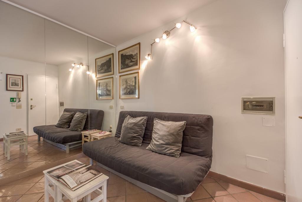 Frangipane Apartment